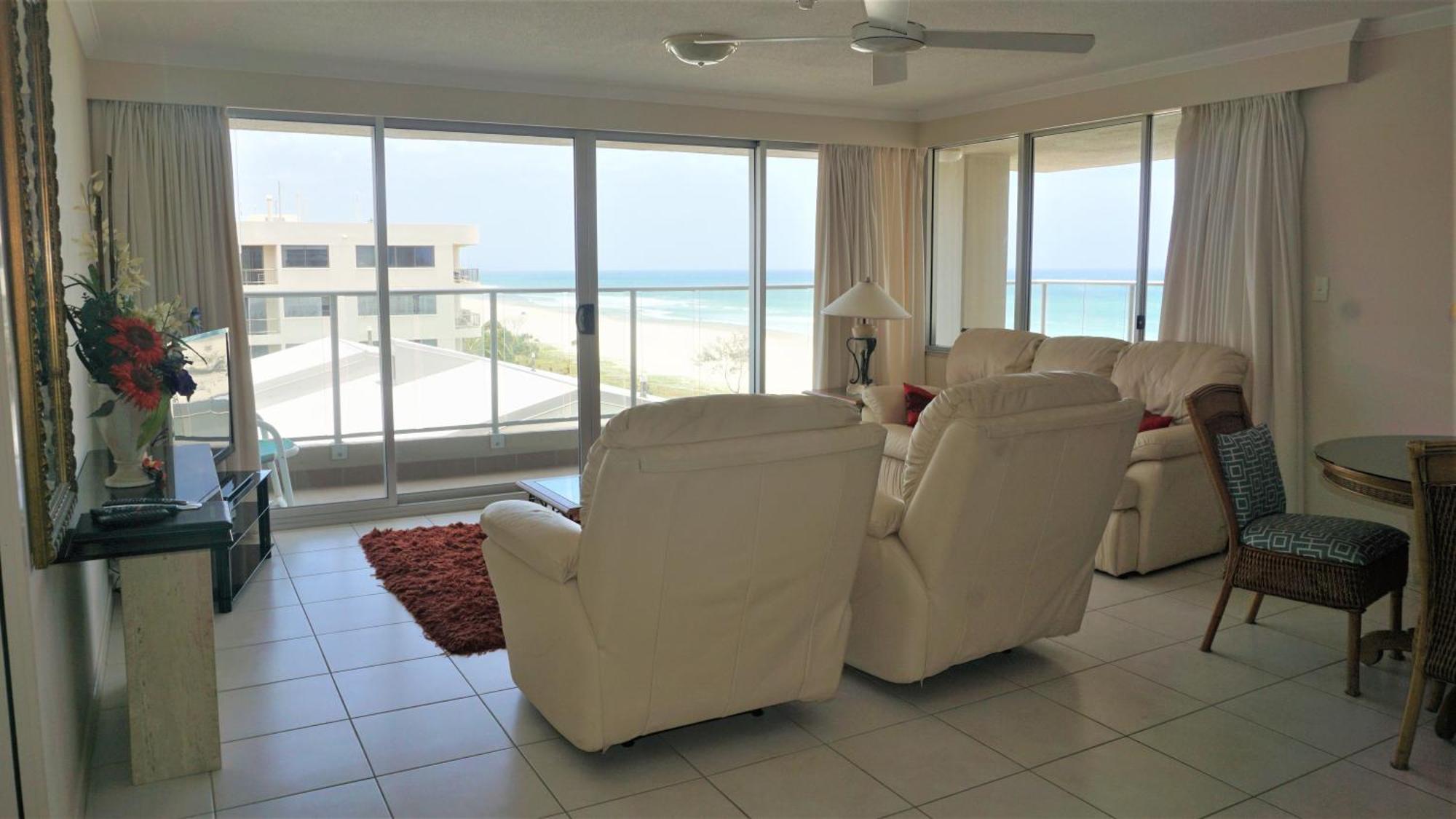 גולד קוסט Pacific Surf Absolute Beachfront Apartments מראה חיצוני תמונה
