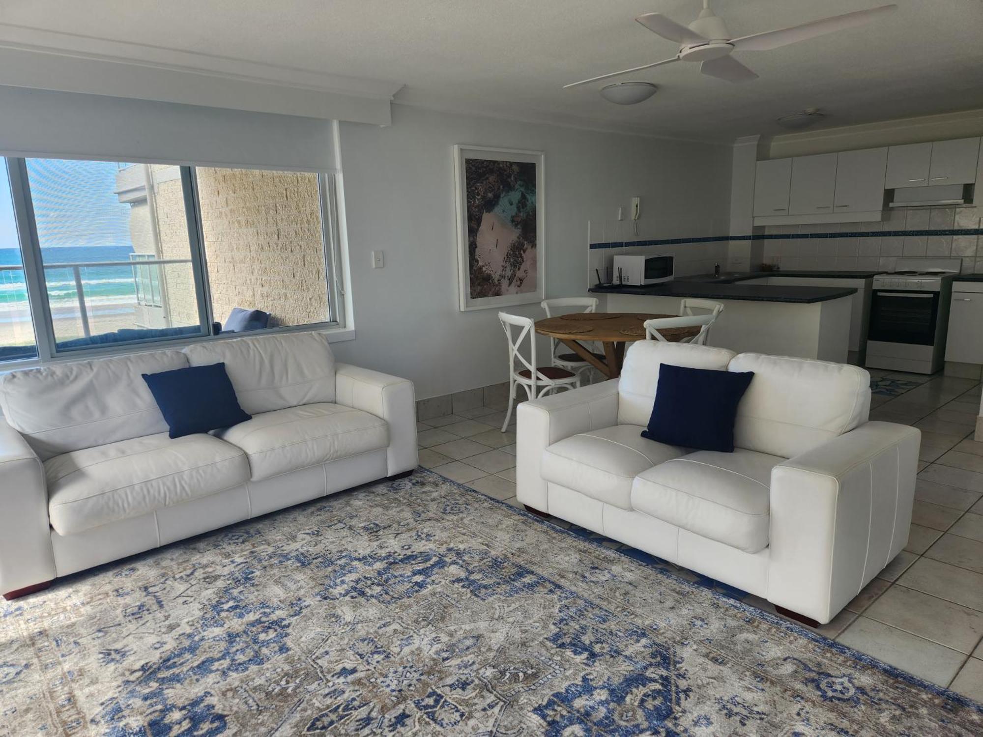 גולד קוסט Pacific Surf Absolute Beachfront Apartments מראה חיצוני תמונה