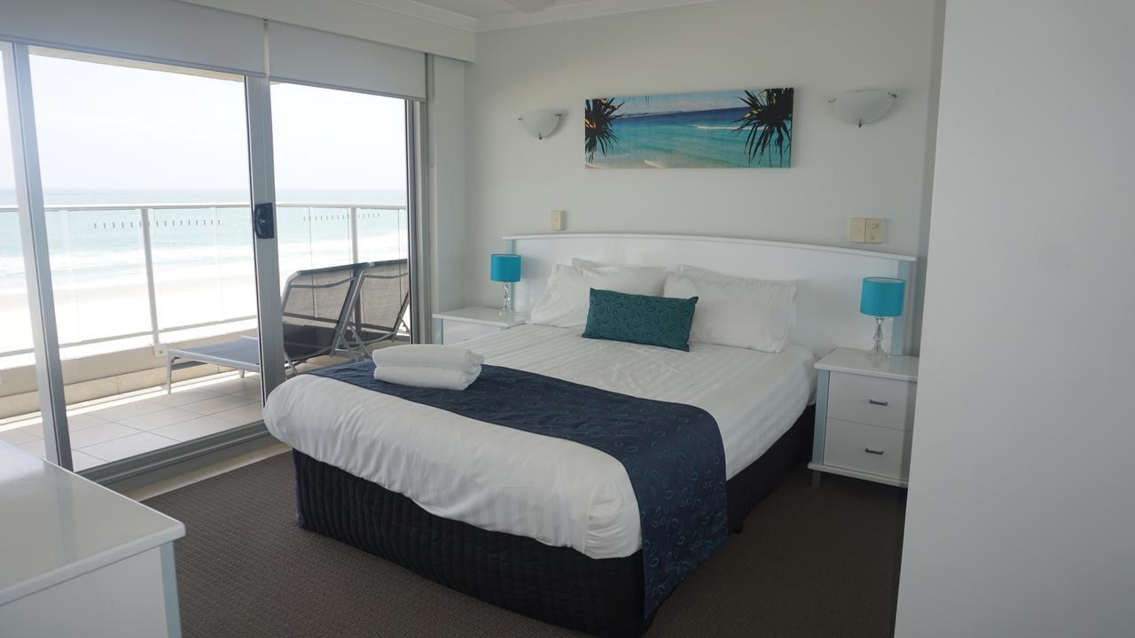 גולד קוסט Pacific Surf Absolute Beachfront Apartments מראה חיצוני תמונה