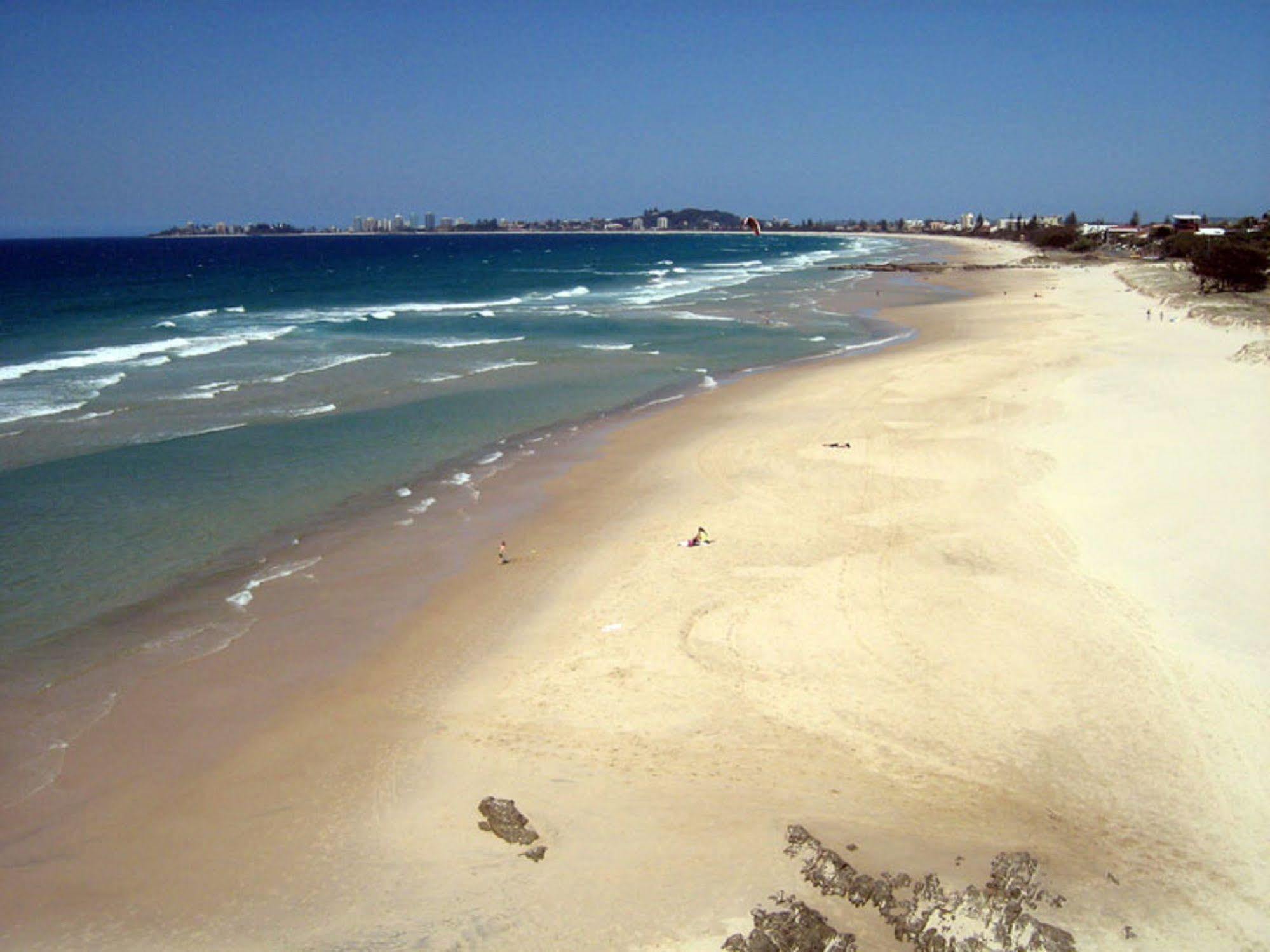 גולד קוסט Pacific Surf Absolute Beachfront Apartments מראה חיצוני תמונה