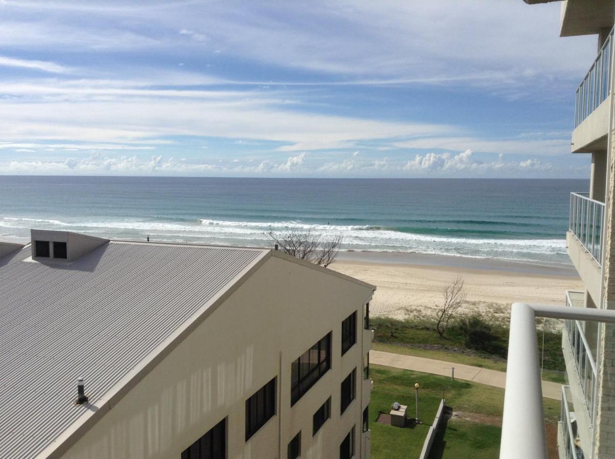 גולד קוסט Pacific Surf Absolute Beachfront Apartments מראה חיצוני תמונה